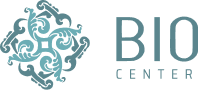 Logo do Biocenter na cor branca, texto em caixa alta, onde 'Bio' está em cima e com fonte maior que 'center'